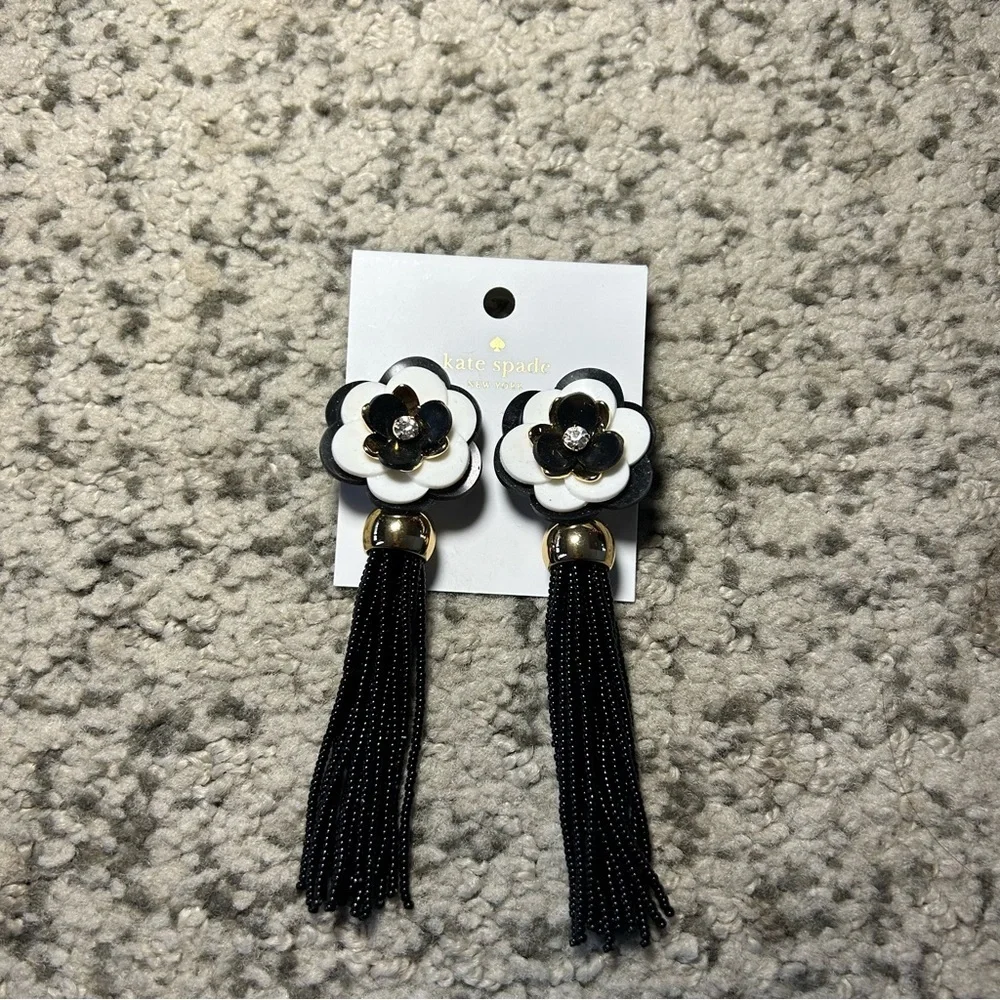 NWT Kate Spade Black & White Floral Beaded Tassel Rosy Posies Earrings